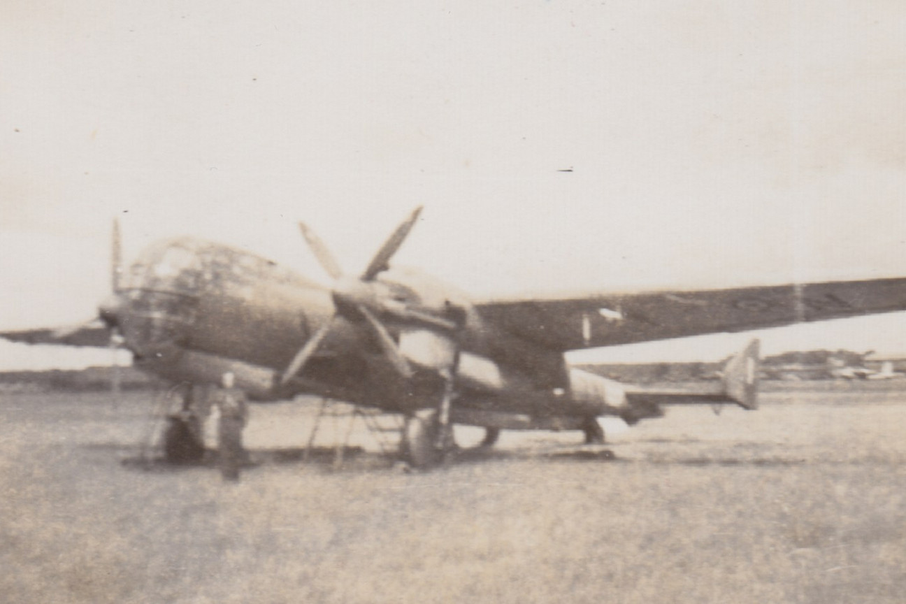 Eine alte Aufnahme eines alten deutschen Bombers.